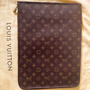 Louis Vuitton Pochette Laptop and/or Documents
Sleeve Monogram